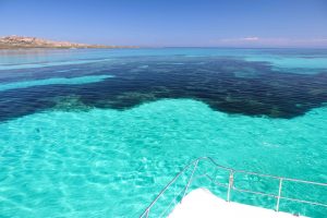 Il Passaggio dei Fornelli fotografato a bordo del Catamarano Pelagos Futurismo Escursioni Asinara